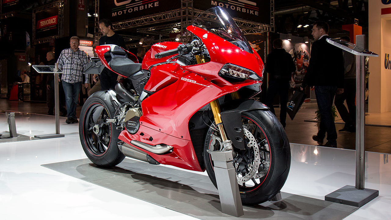 Mechatronic Smart EC on Yamaha R1M and Ducati Panigale 1299S